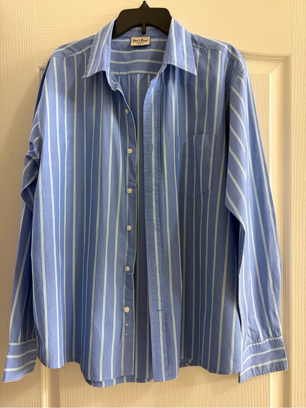Steve & Barry's Blue and White Vertical Stripe Button-Up Shirt
